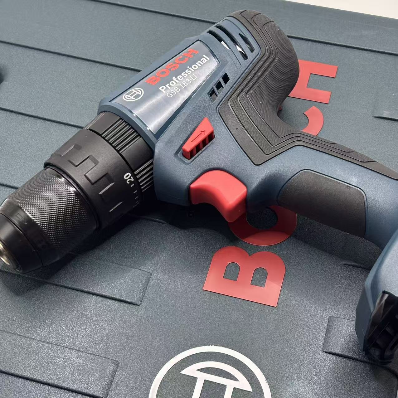 Taladro percutor Bosch GSB 183 - Bosch Drill Gsb 18V reseña y precio